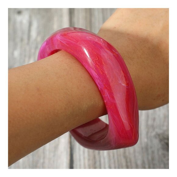Tigerstars Fuchsia Abstract Celluloid Acetate Bangle Bracelet - Picture 1 of 2